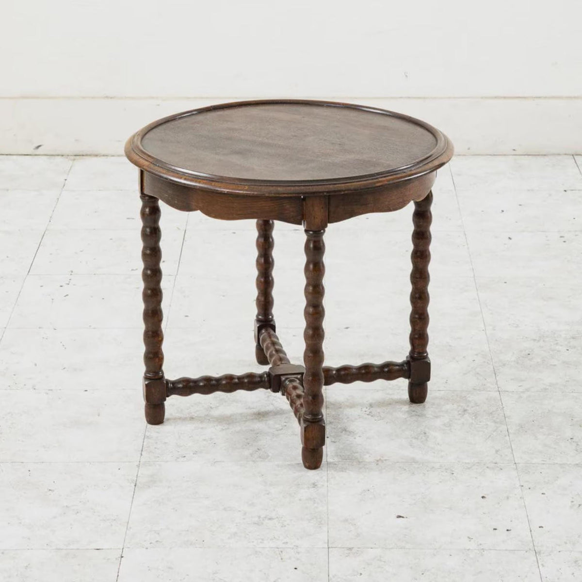 Round Oak Side Table with Turned Legs. Small Wood End Table.